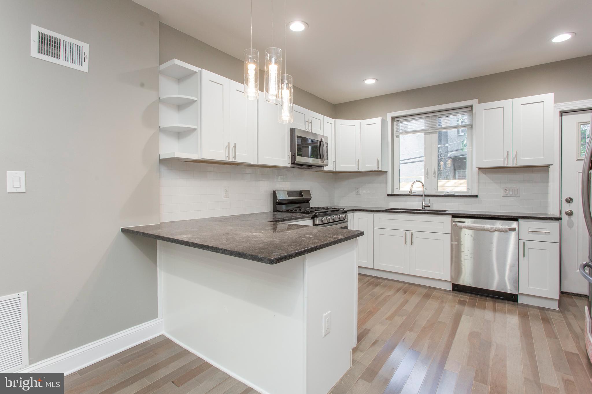 POINT BREEZE - Residential Lease