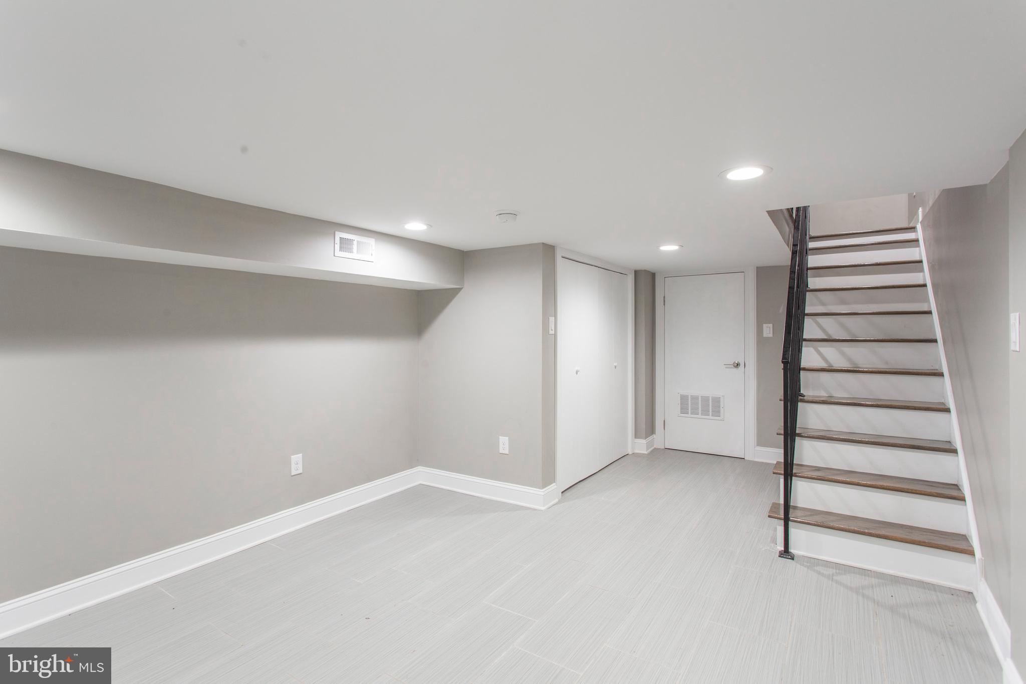 POINT BREEZE - Residential Lease