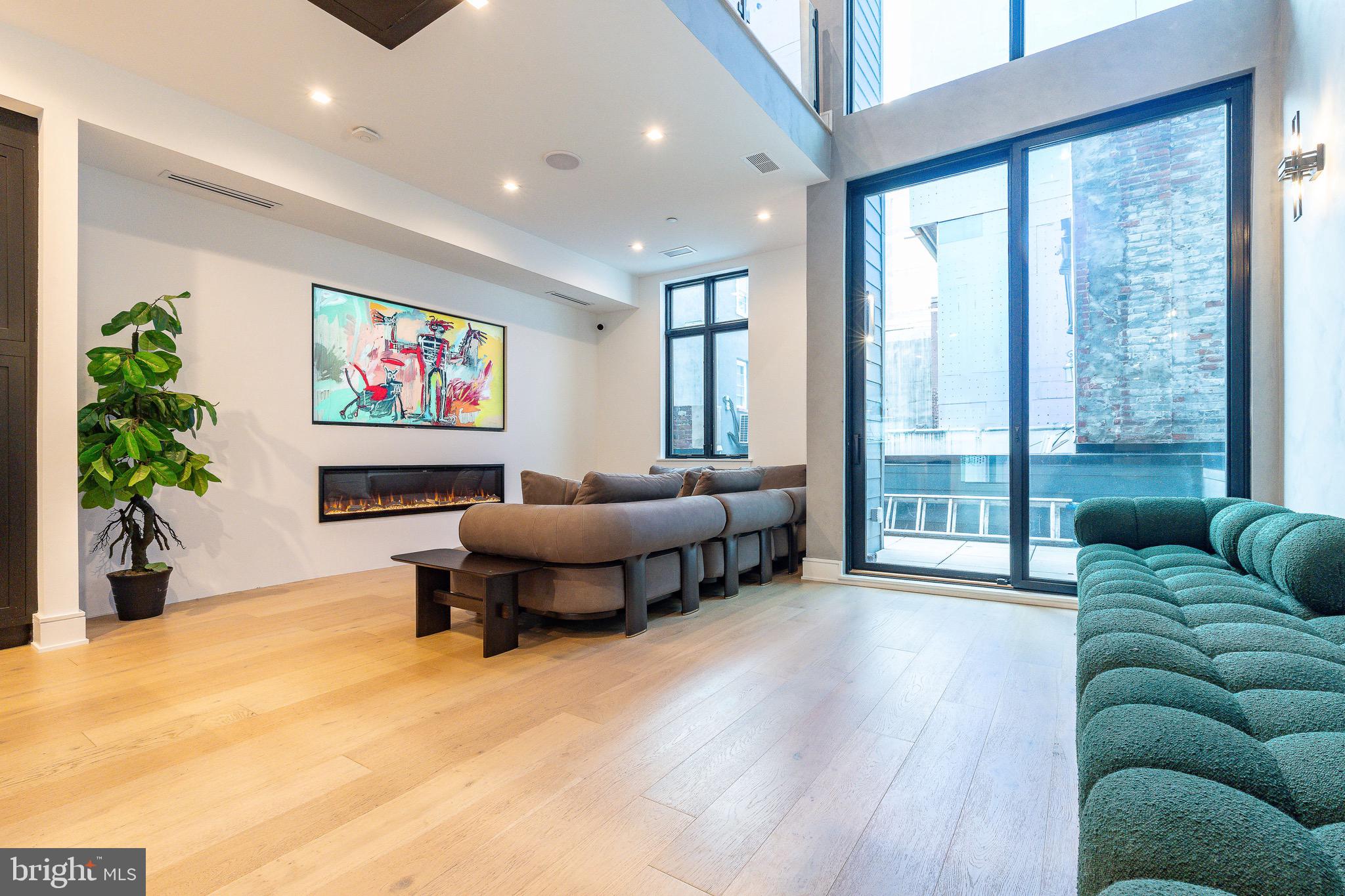 RITTENHOUSE SQUARE - Residential