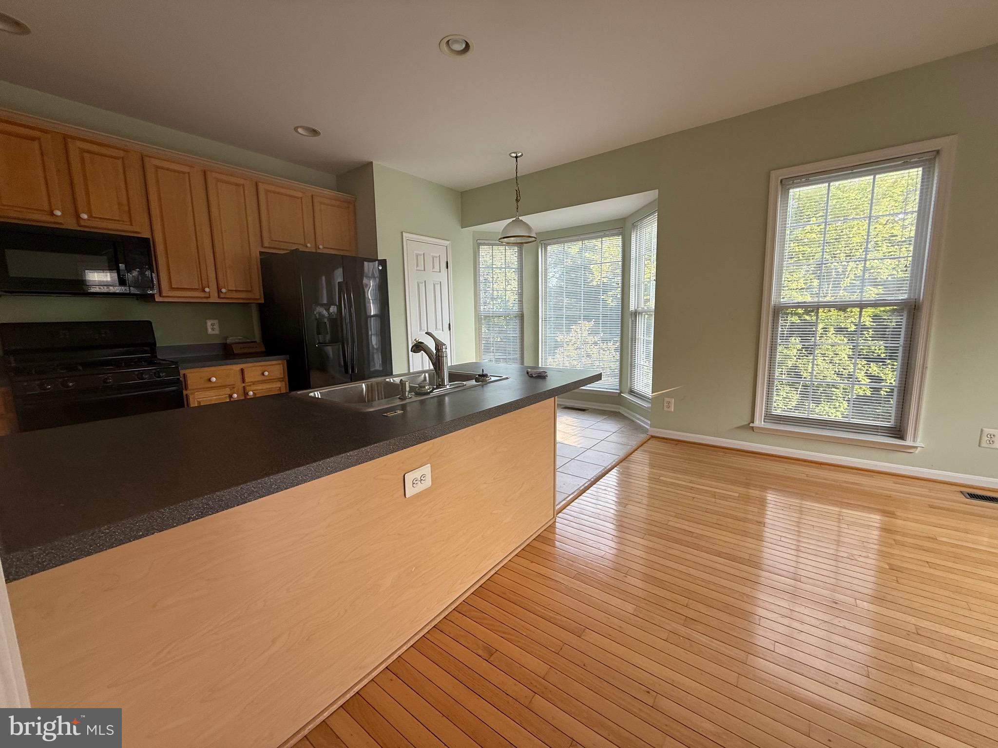 OAK MILL - Residential Lease