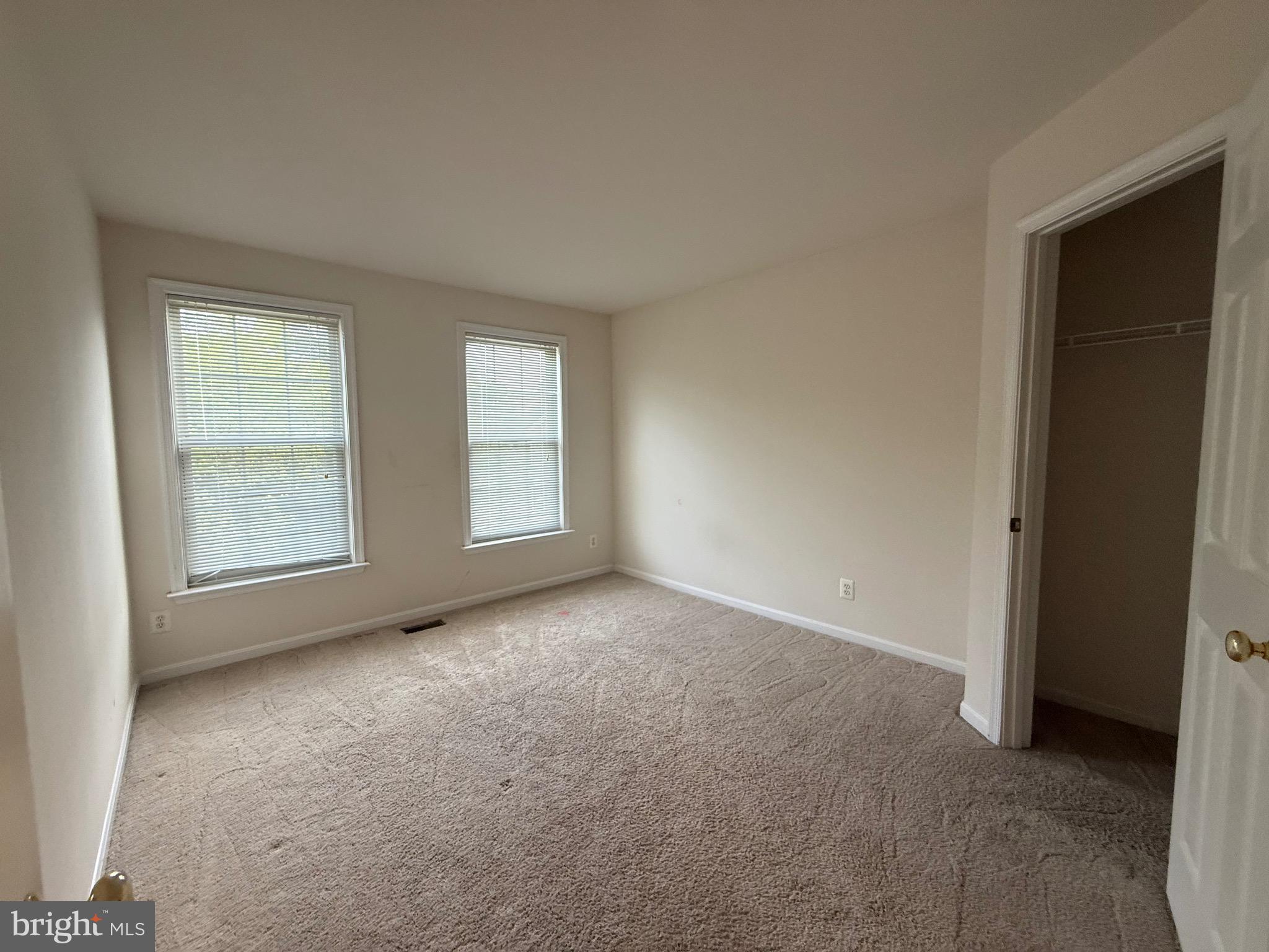 OAK MILL - Residential Lease