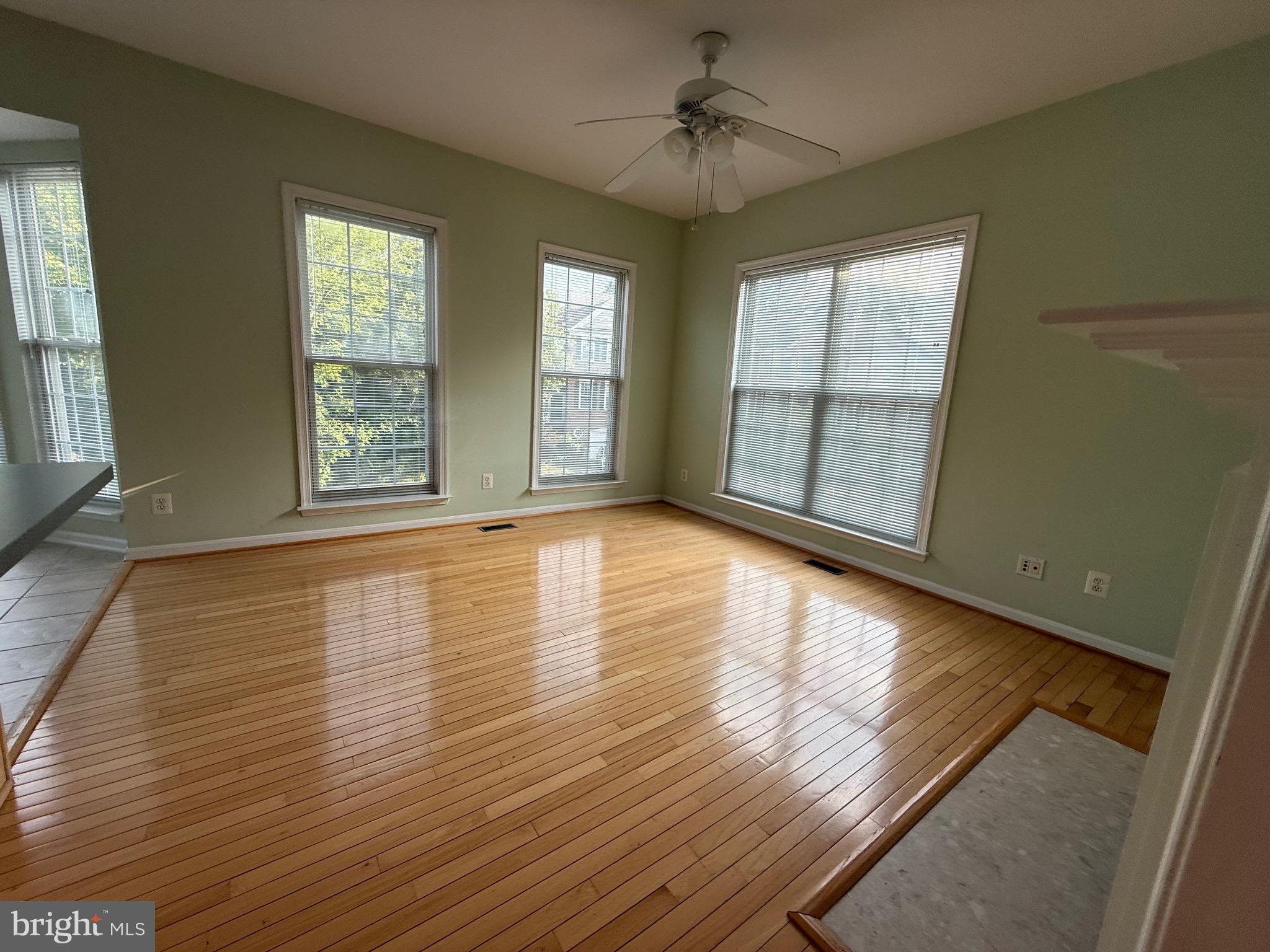 OAK MILL - Residential Lease