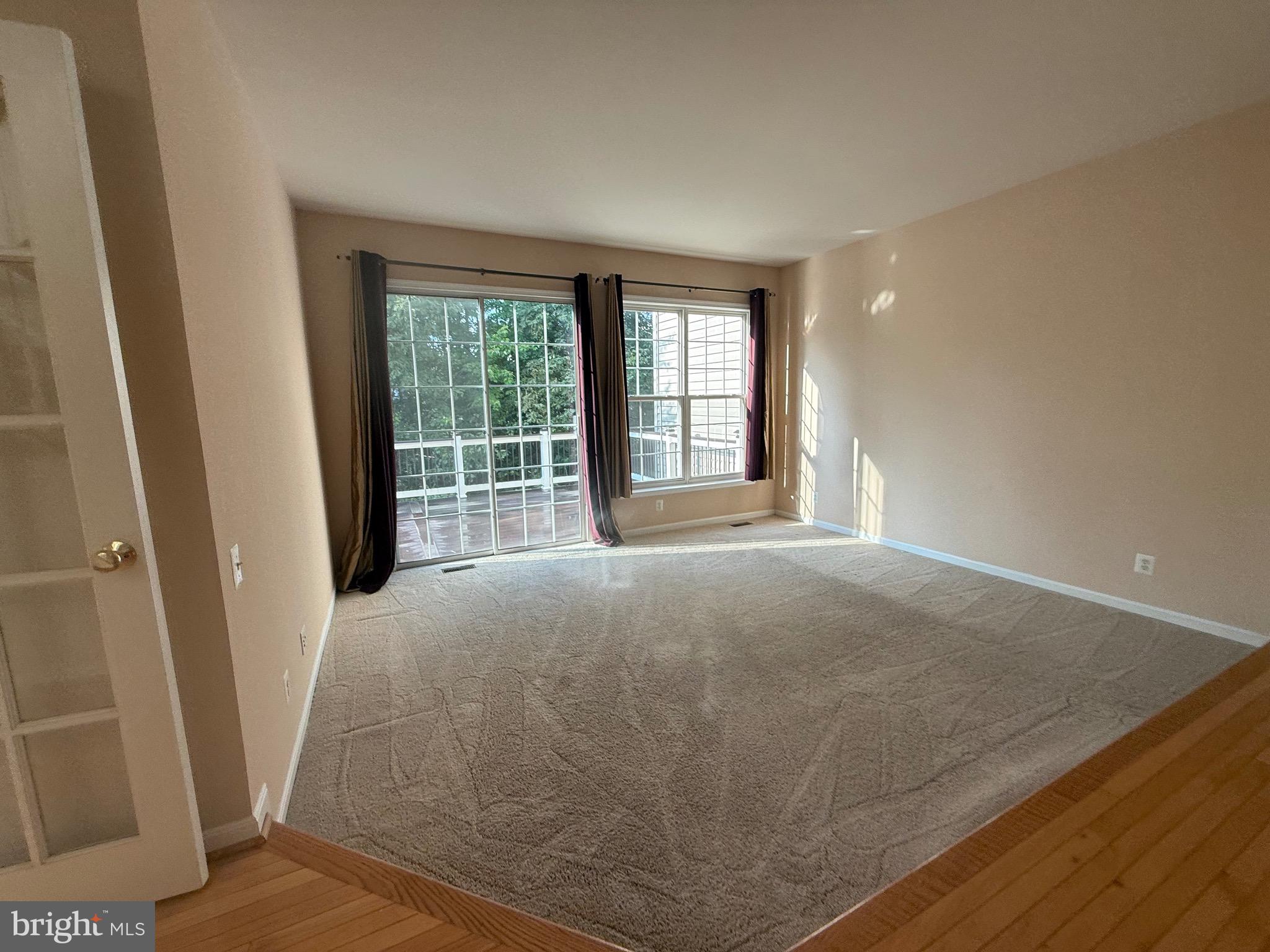 OAK MILL - Residential Lease