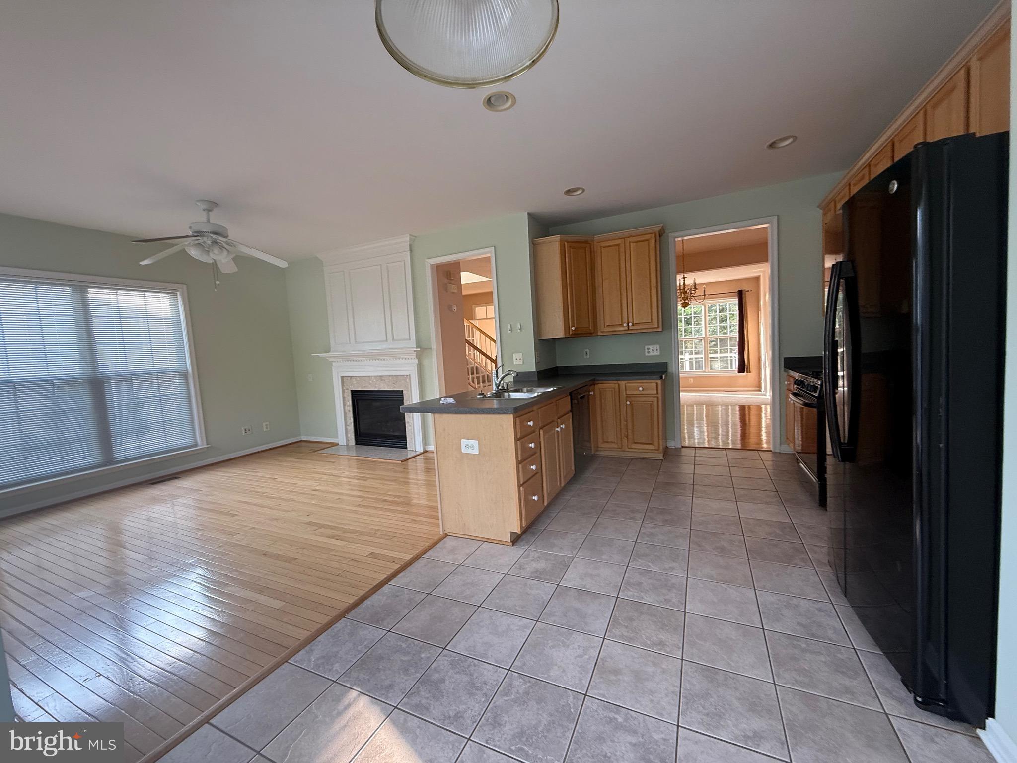 OAK MILL - Residential Lease