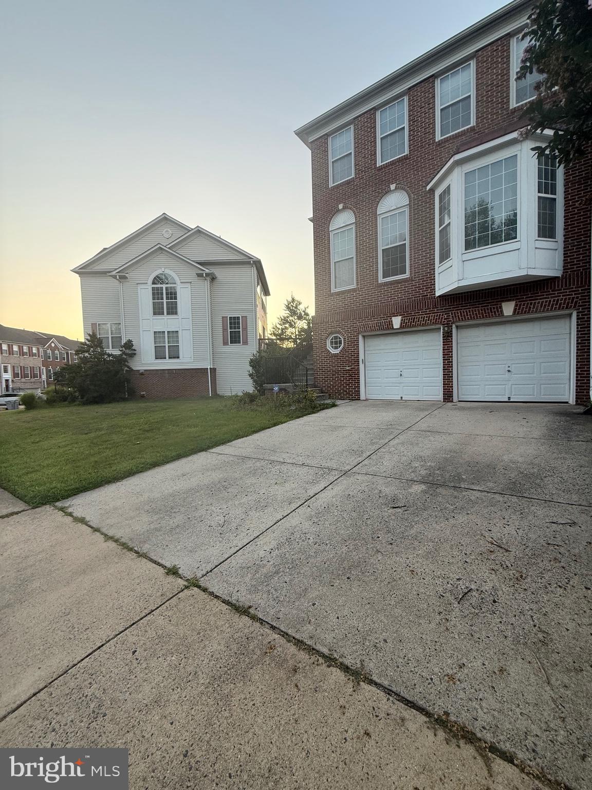 OAK MILL - Residential Lease