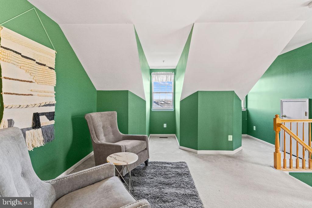 SOUTH RIDING - Residential