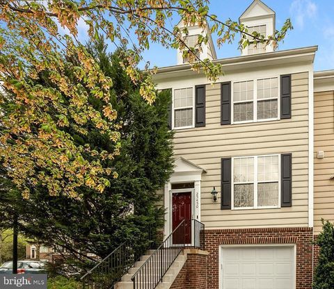 25450 UPPER CLUBHOUSE DRIVE CHANTILLY VA 20152