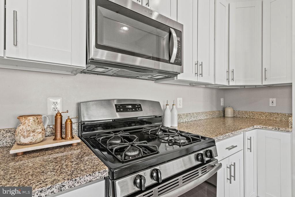 SOUTH RIDING - Residential