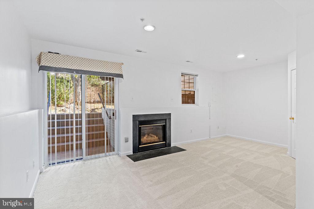 SOUTH RIDING - Residential