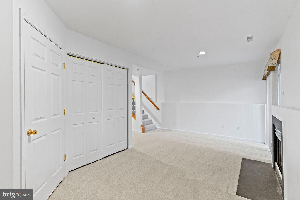 SOUTH RIDING - Residential