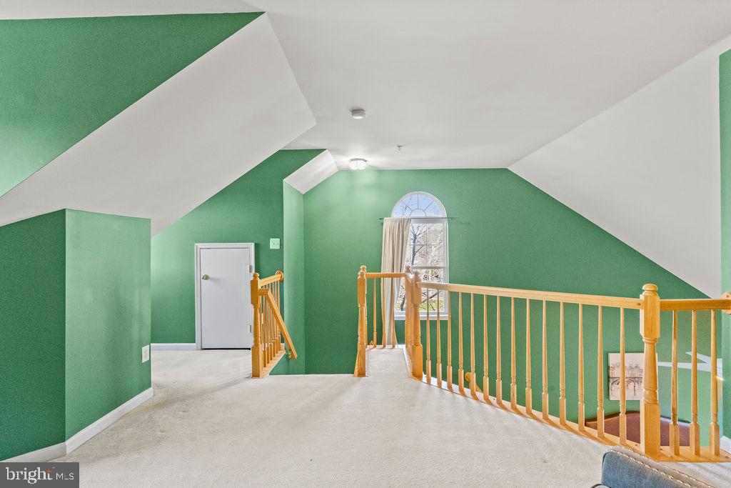 SOUTH RIDING - Residential