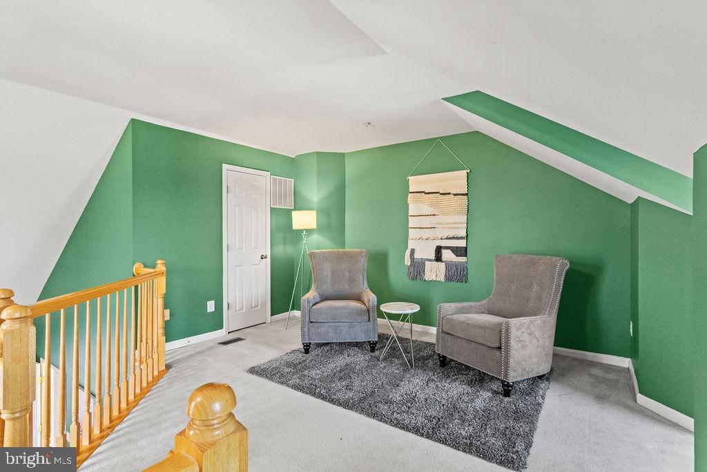 SOUTH RIDING - Residential