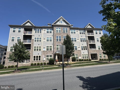 Condo For Sale - 10280 Hopewell Street #102<br/> Frederick County, NEW MARKET, MD 21774