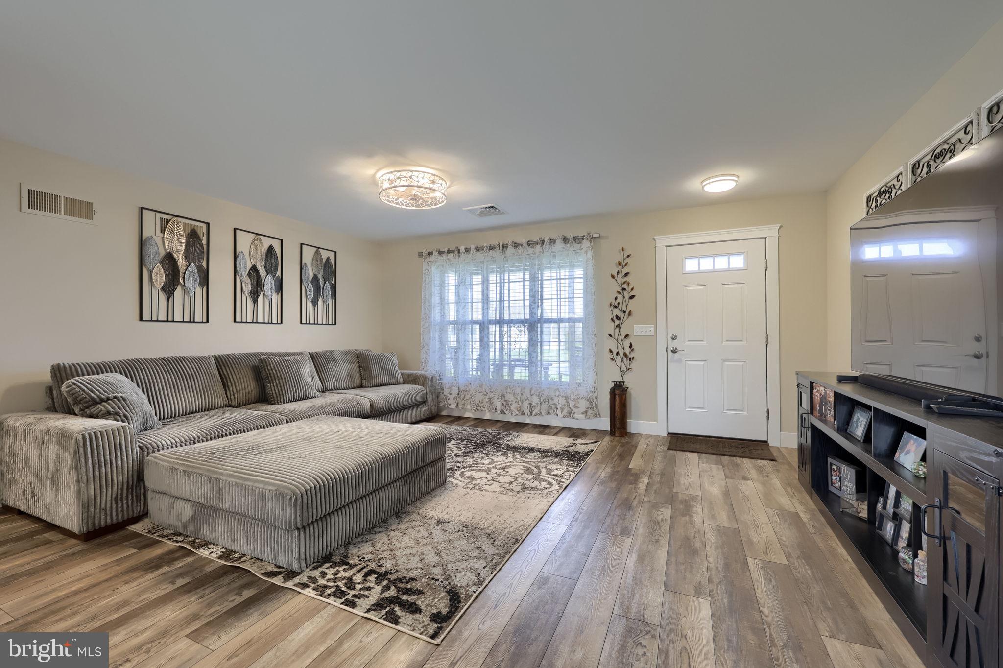 STONECROFT VILLAGE - Residential