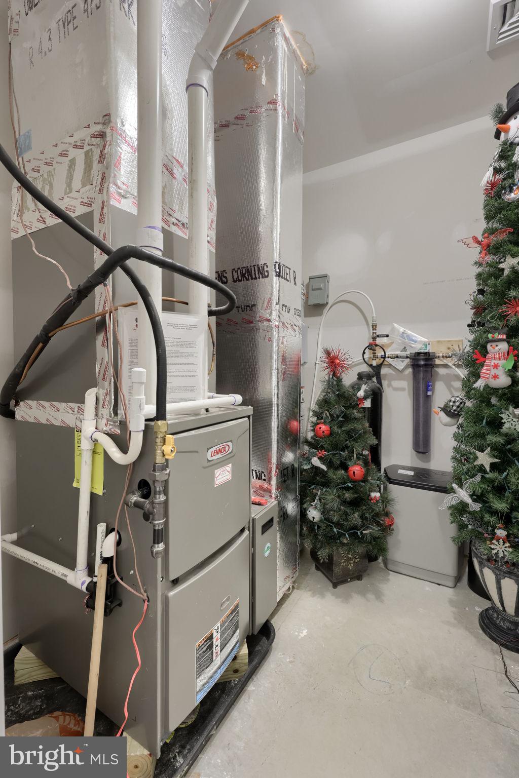 STONECROFT VILLAGE - Residential