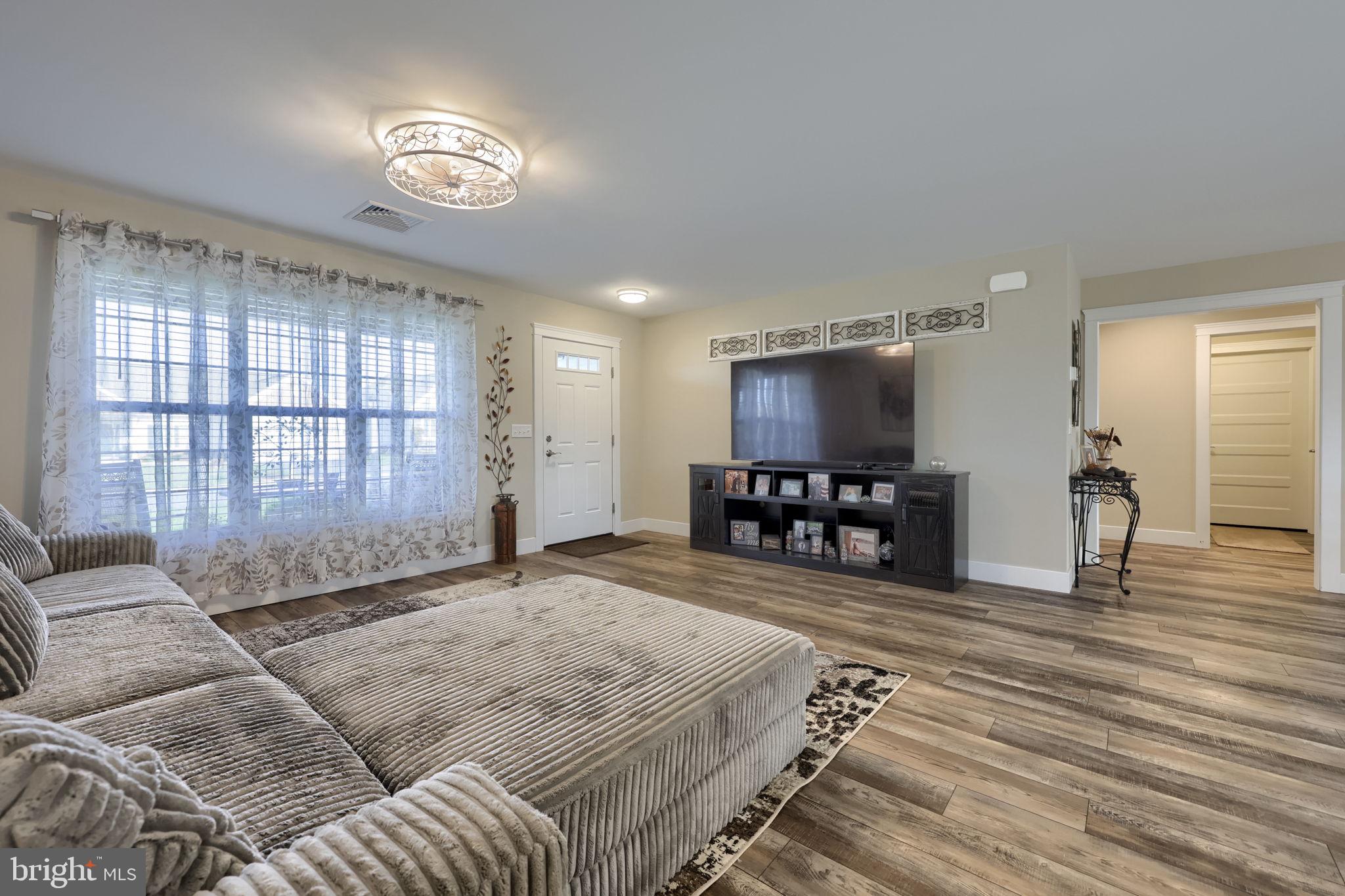 STONECROFT VILLAGE - Residential