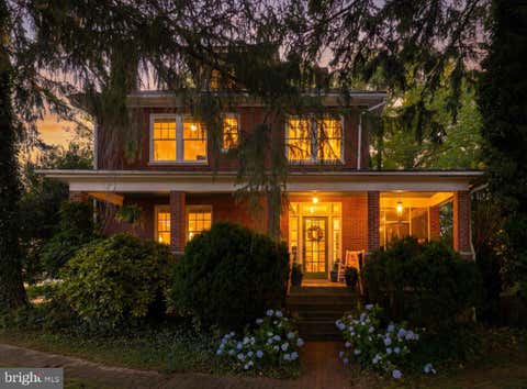 Photo of 715 Valley View Avenue SW, LEESBURG, VA 20175 (MLS # VALO2127702)