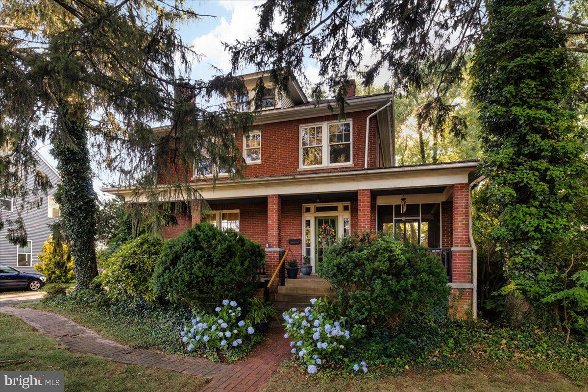 715 VALLEY VIEW AVENUE SW