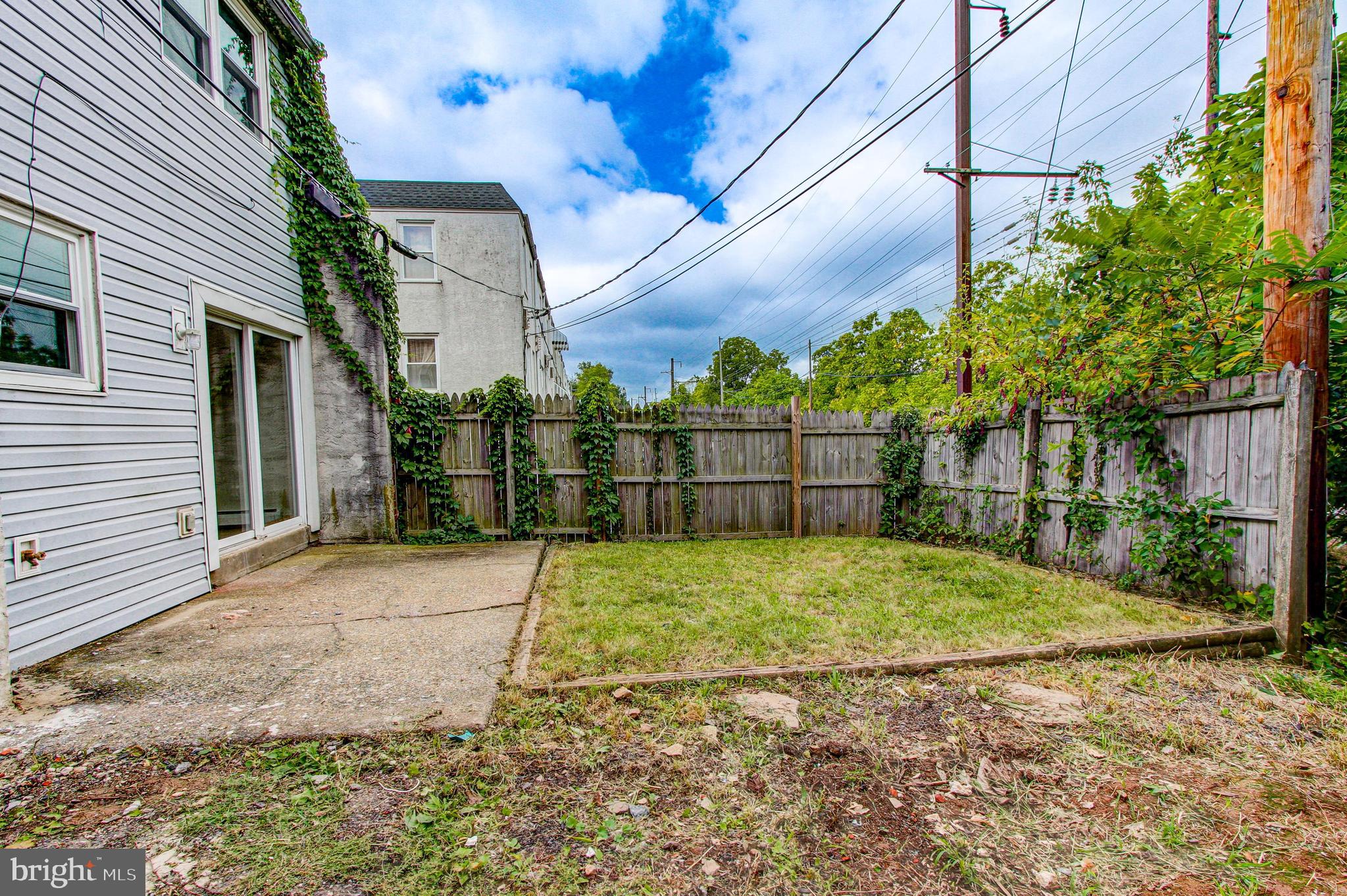 LANSDALE - Residential