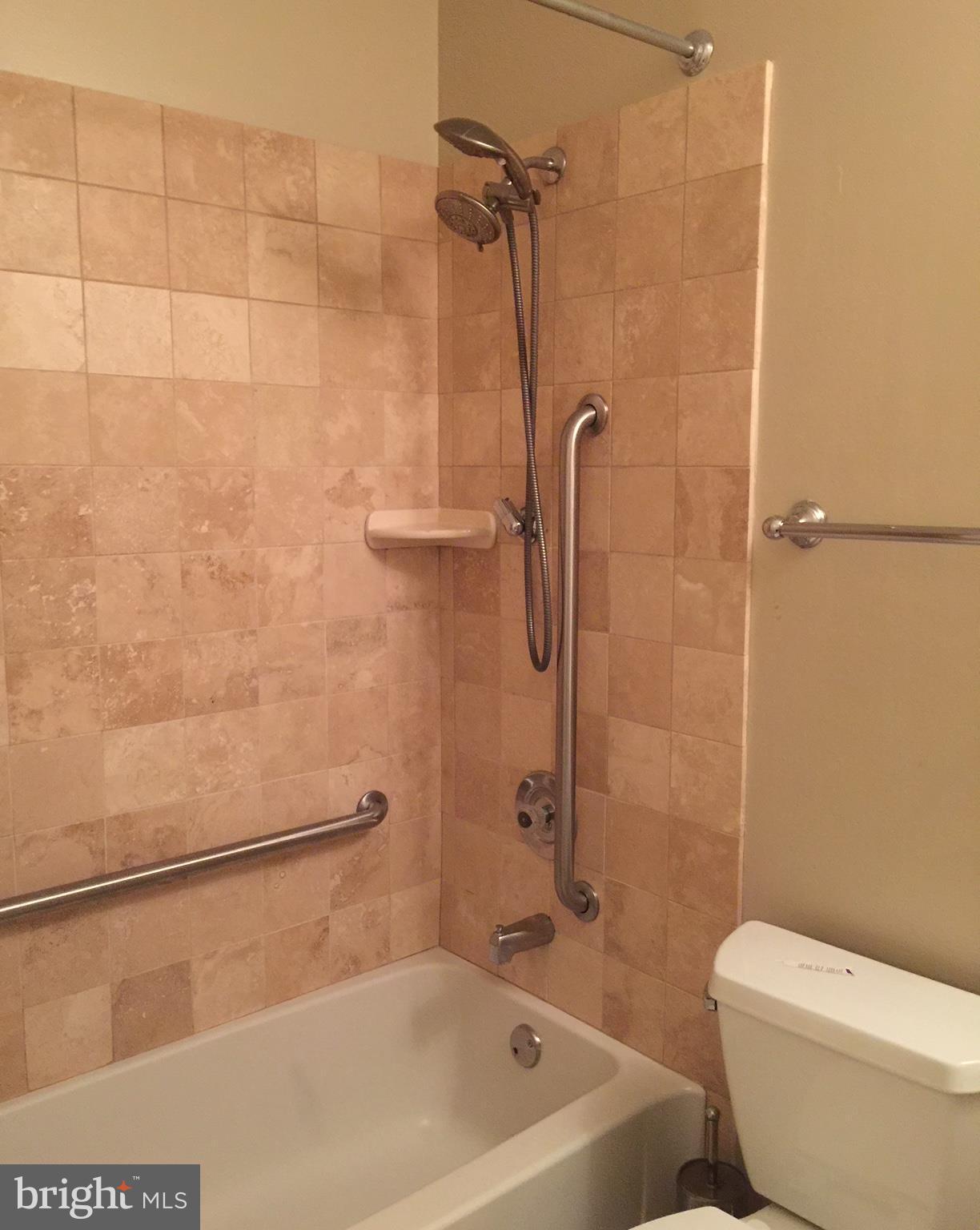 COLONIAL HEIGHTS - Residential