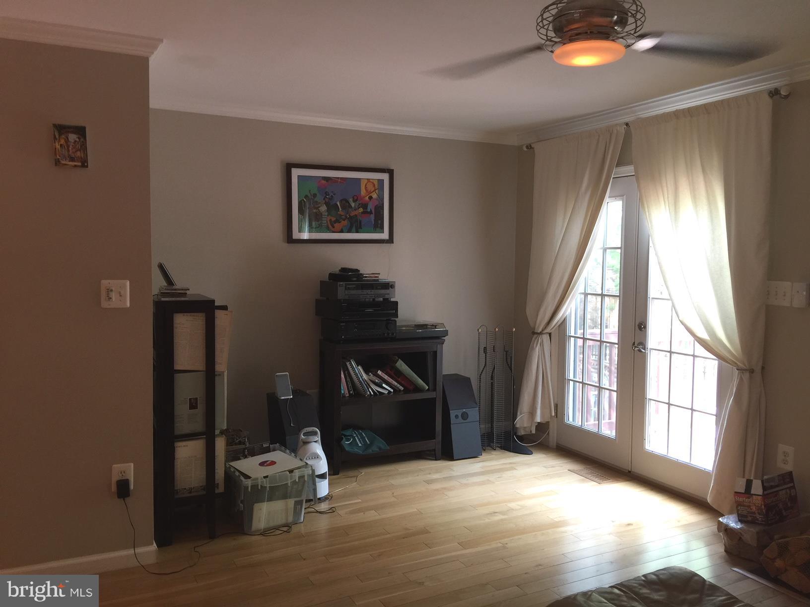 COLONIAL HEIGHTS - Residential