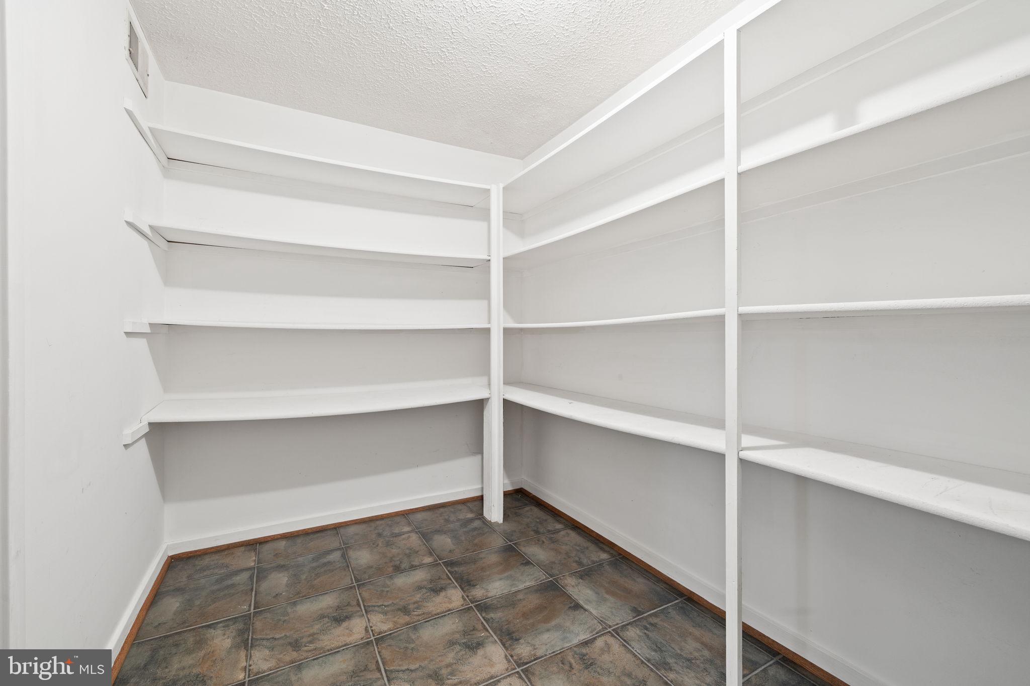 MIDDLE VALLEY - Residential