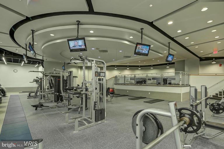 RIVER PLACE EAST - Residential Lease