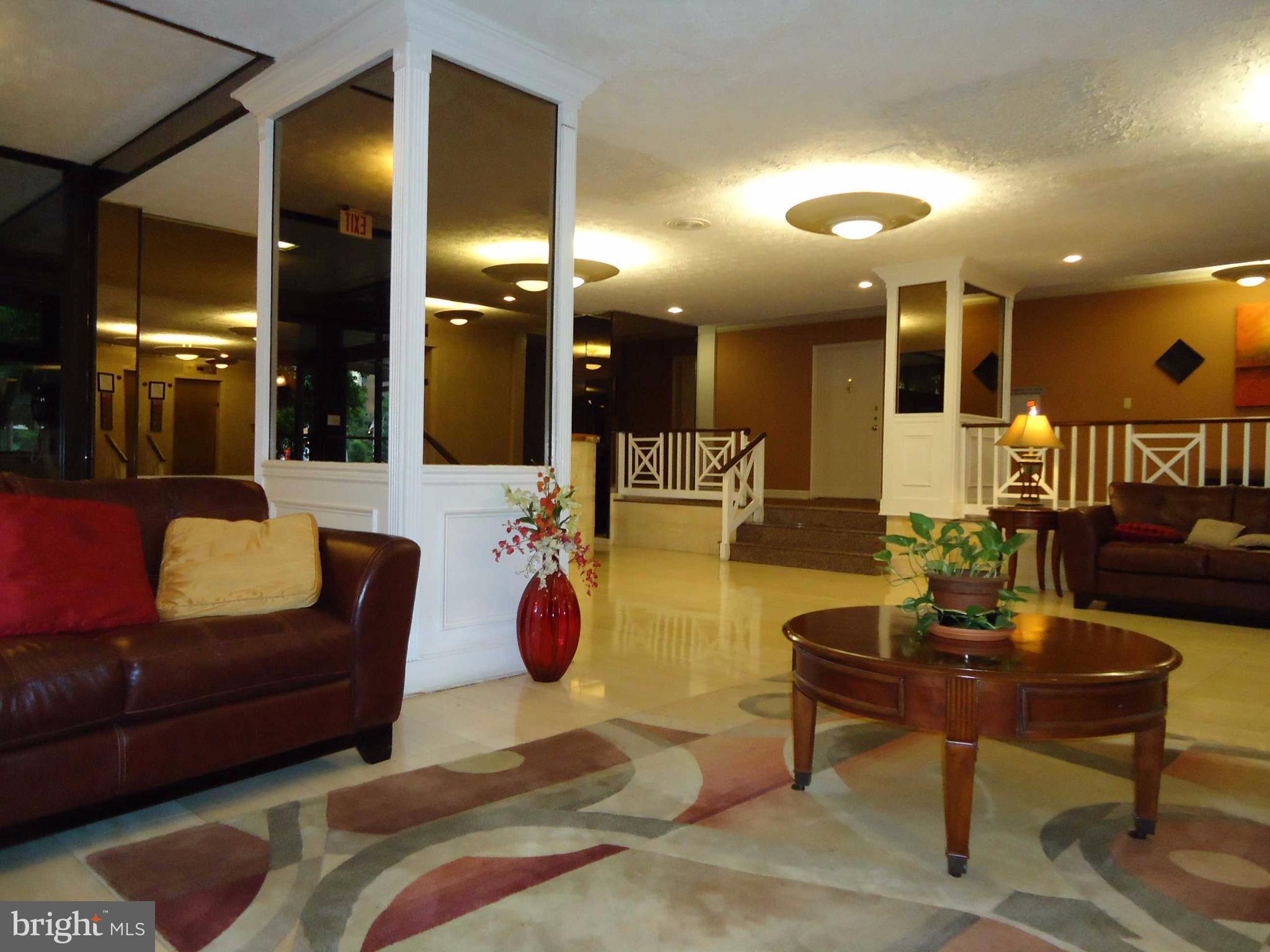 RIVER PLACE EAST - Residential Lease