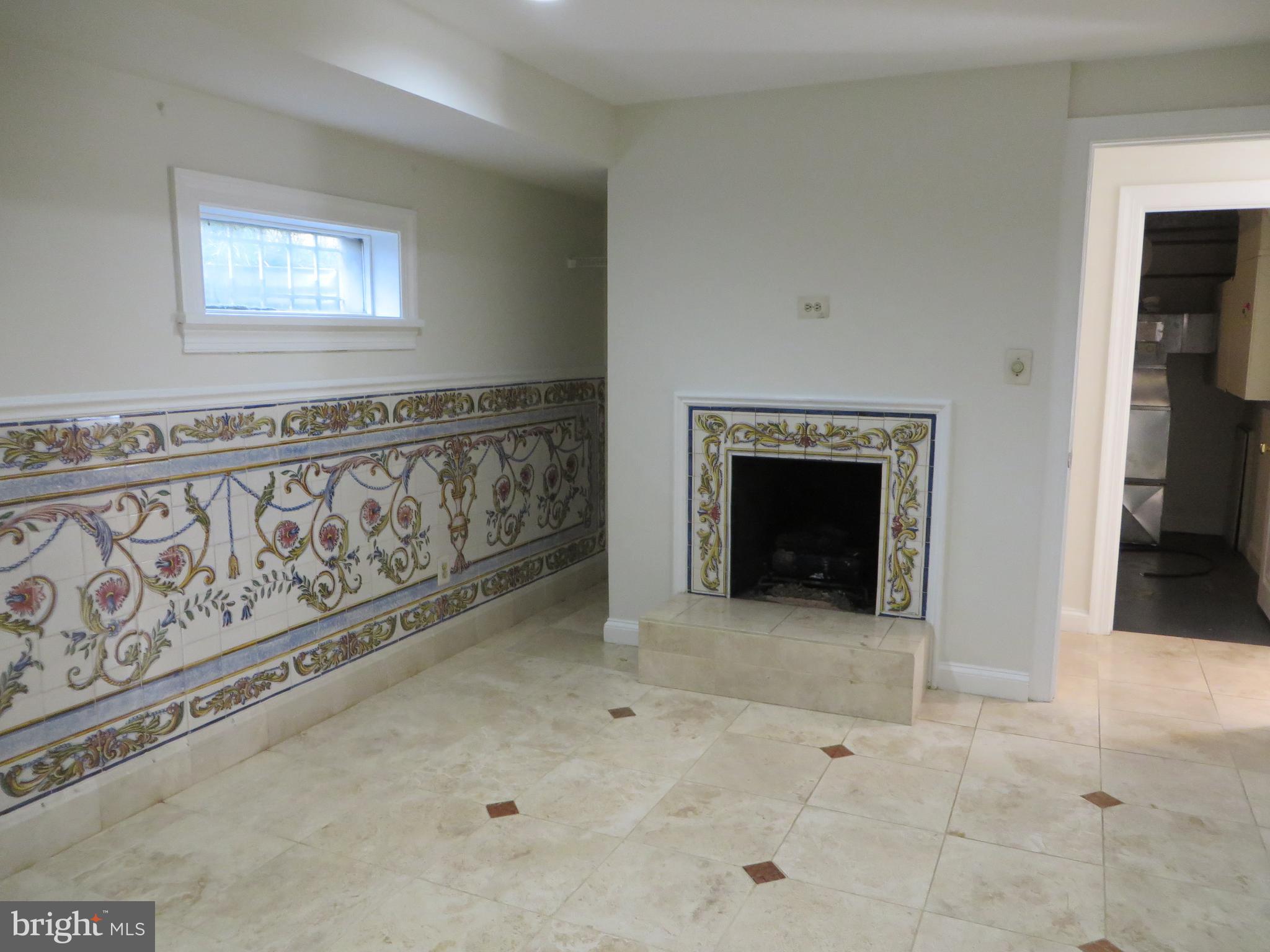 CARRIAGE WORKS - Residential Lease