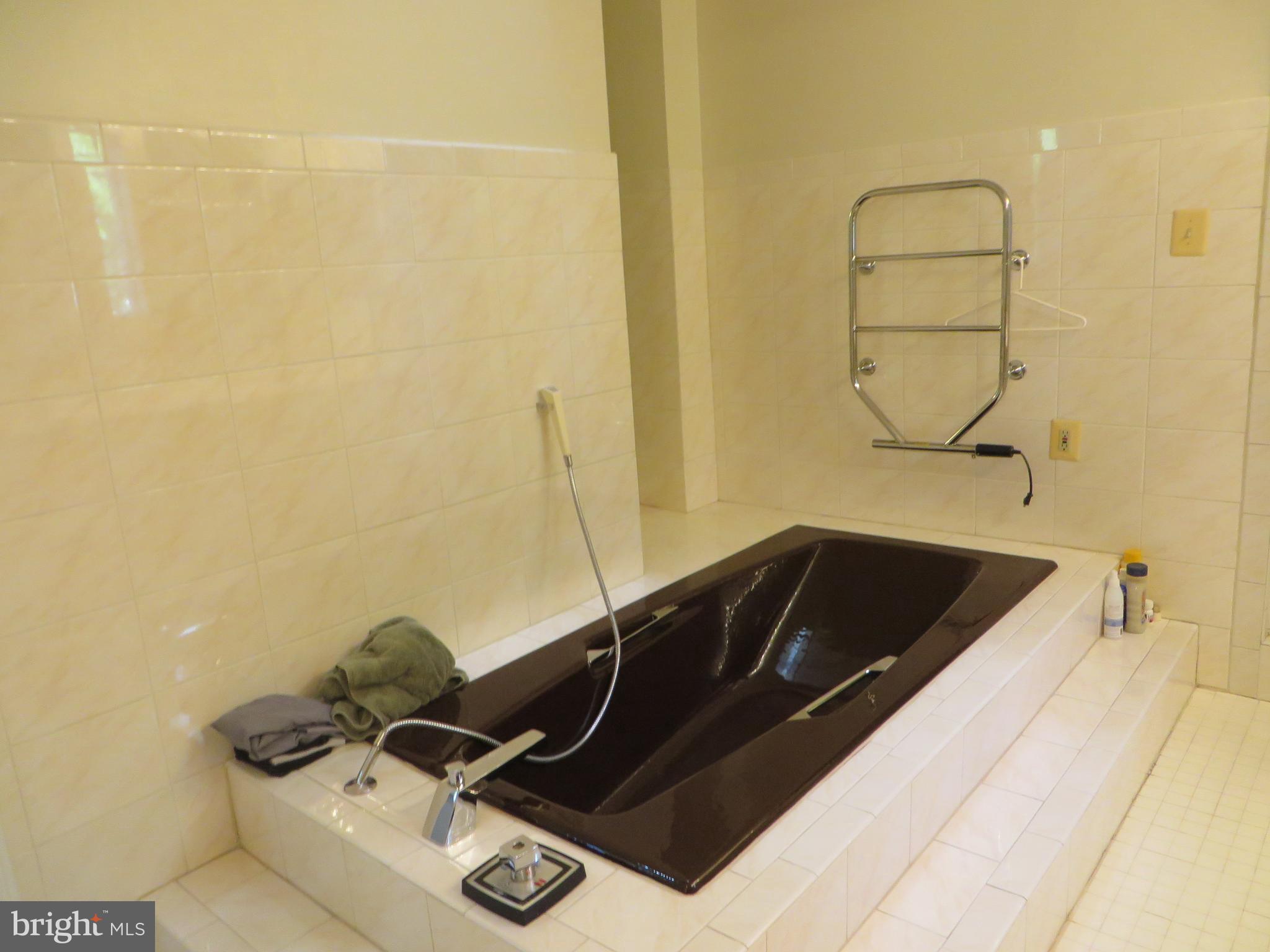 CARRIAGE WORKS - Residential Lease