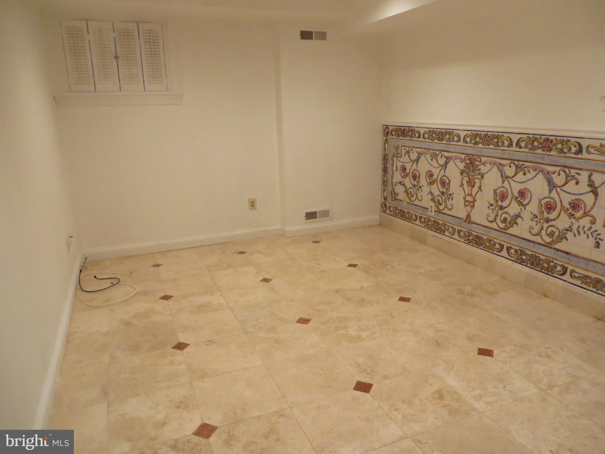 CARRIAGE WORKS - Residential Lease