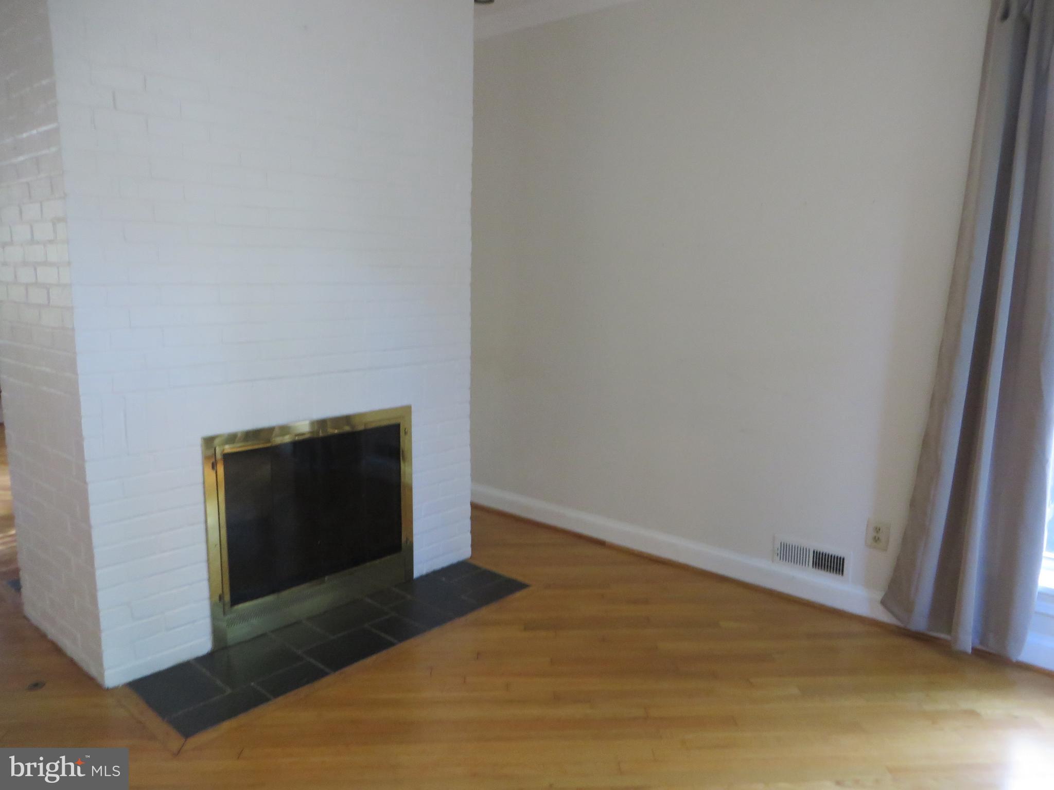 CARRIAGE WORKS - Residential Lease