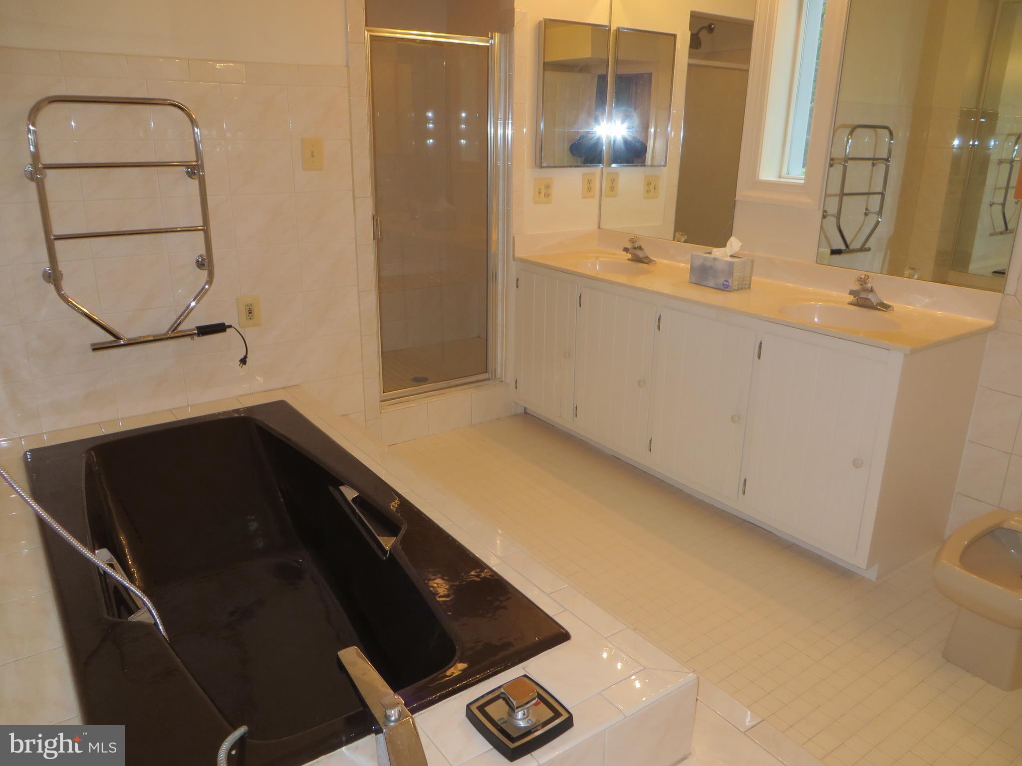 CARRIAGE WORKS - Residential Lease