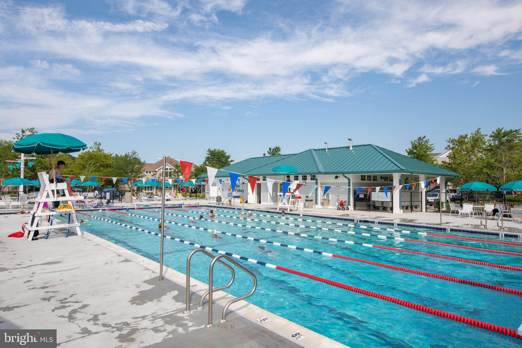 SEA COLONY WEST - Residential