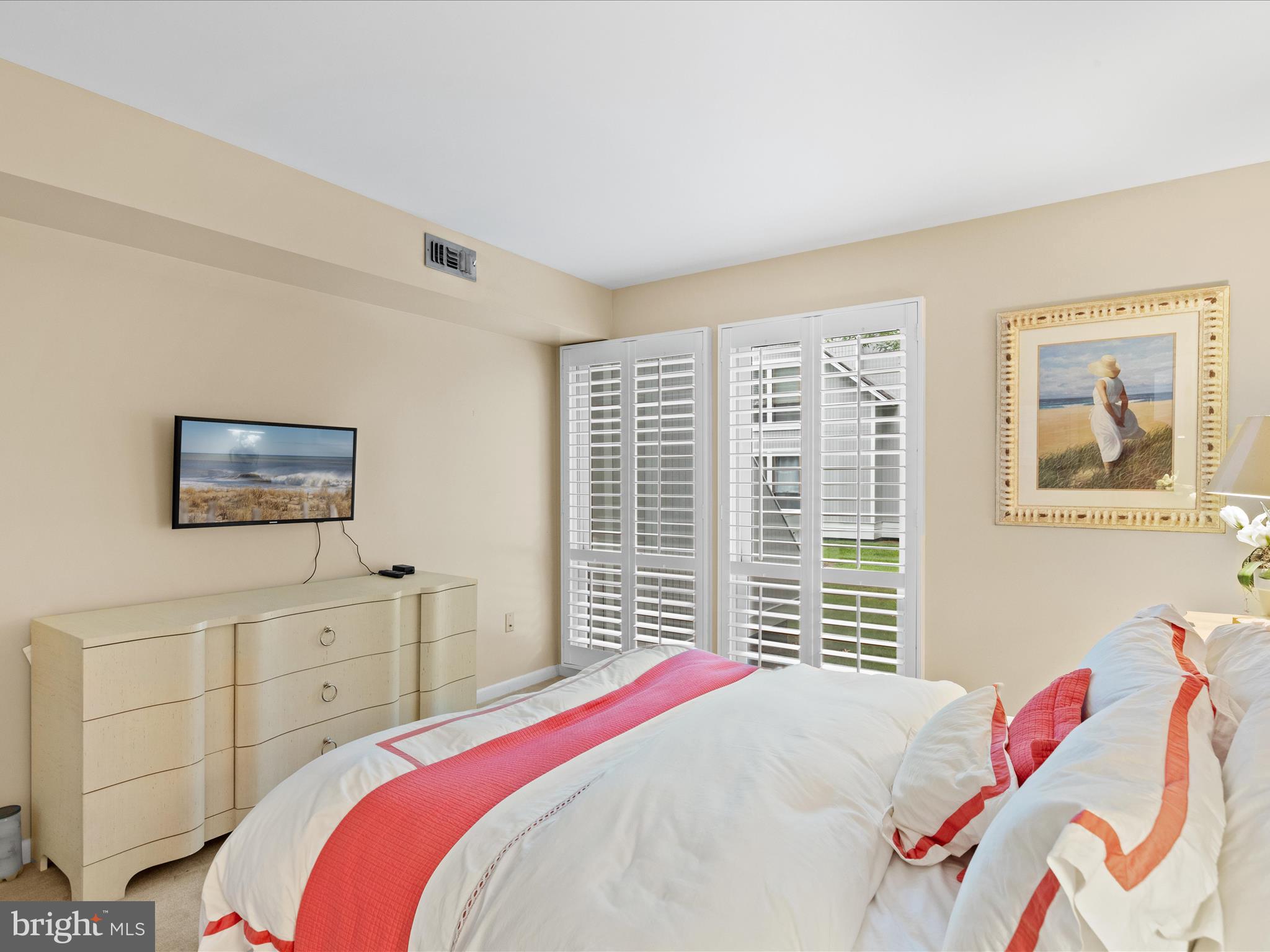 SEA COLONY WEST - Residential