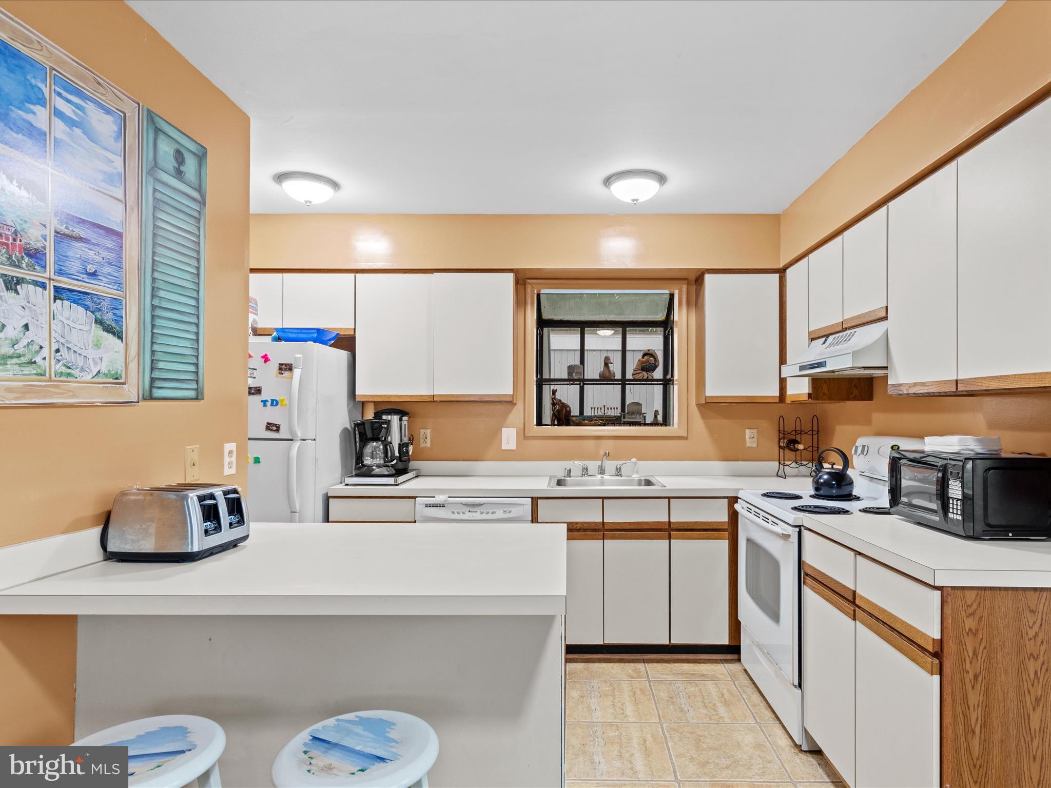 39346 RACQUET LANE 8502