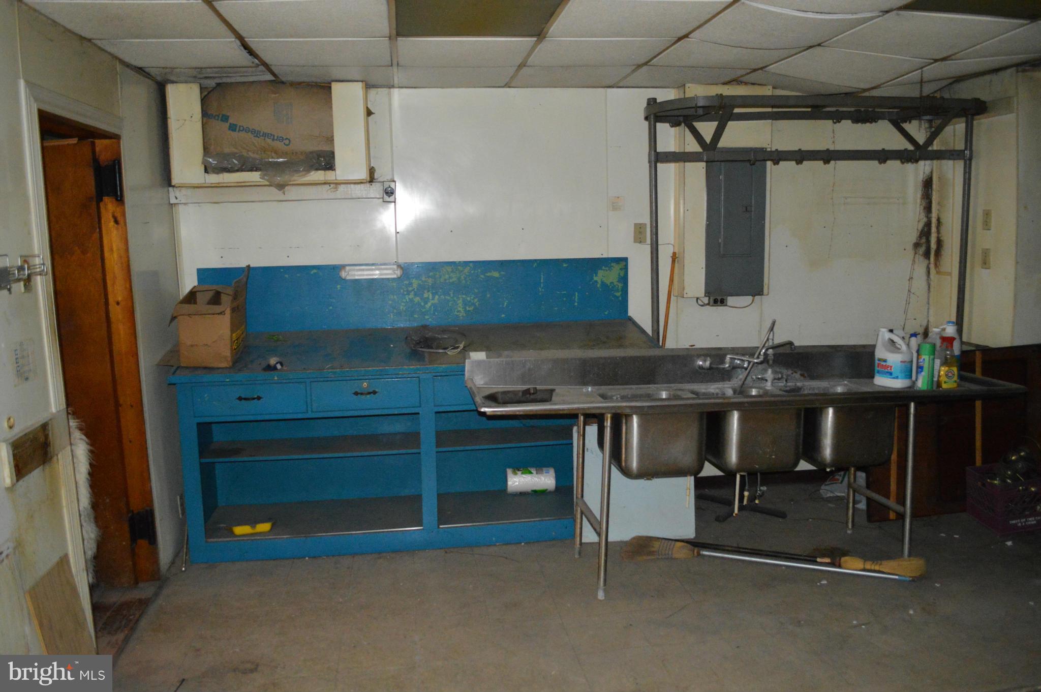 NONE AVAILABLE - Commercial Lease