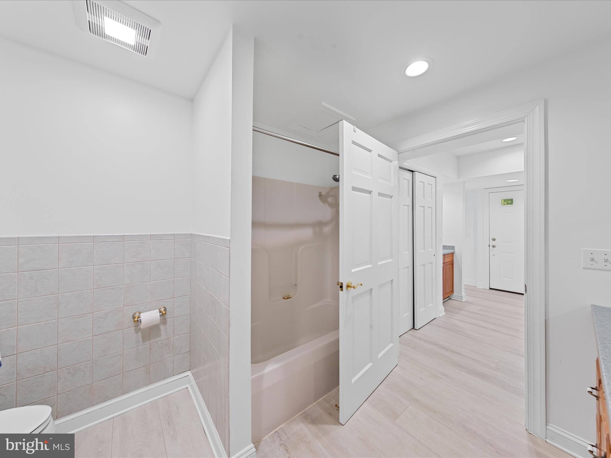 TRAVELERS REST - Residential