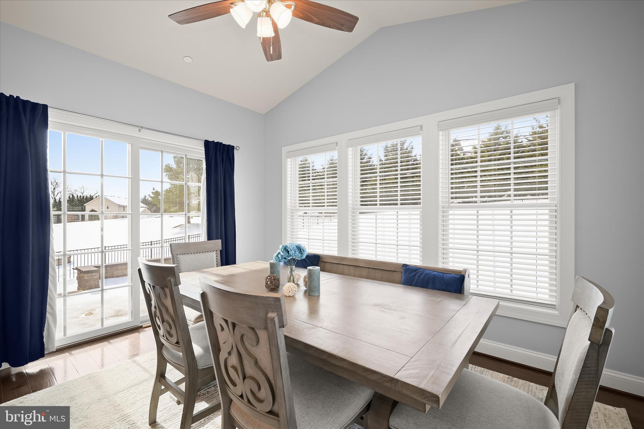 WATERS EDGE - Residential