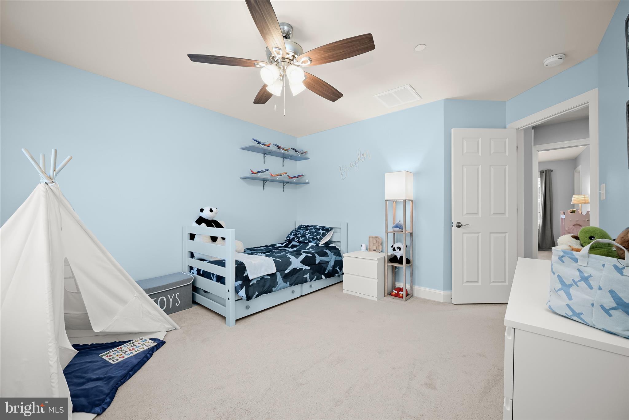 WATERS EDGE - Residential