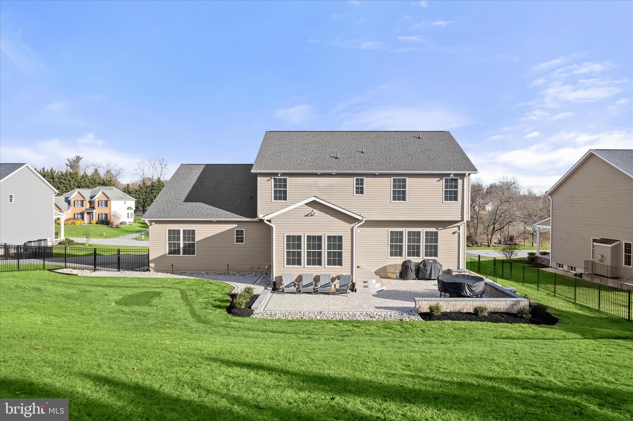 WATERS EDGE - Residential