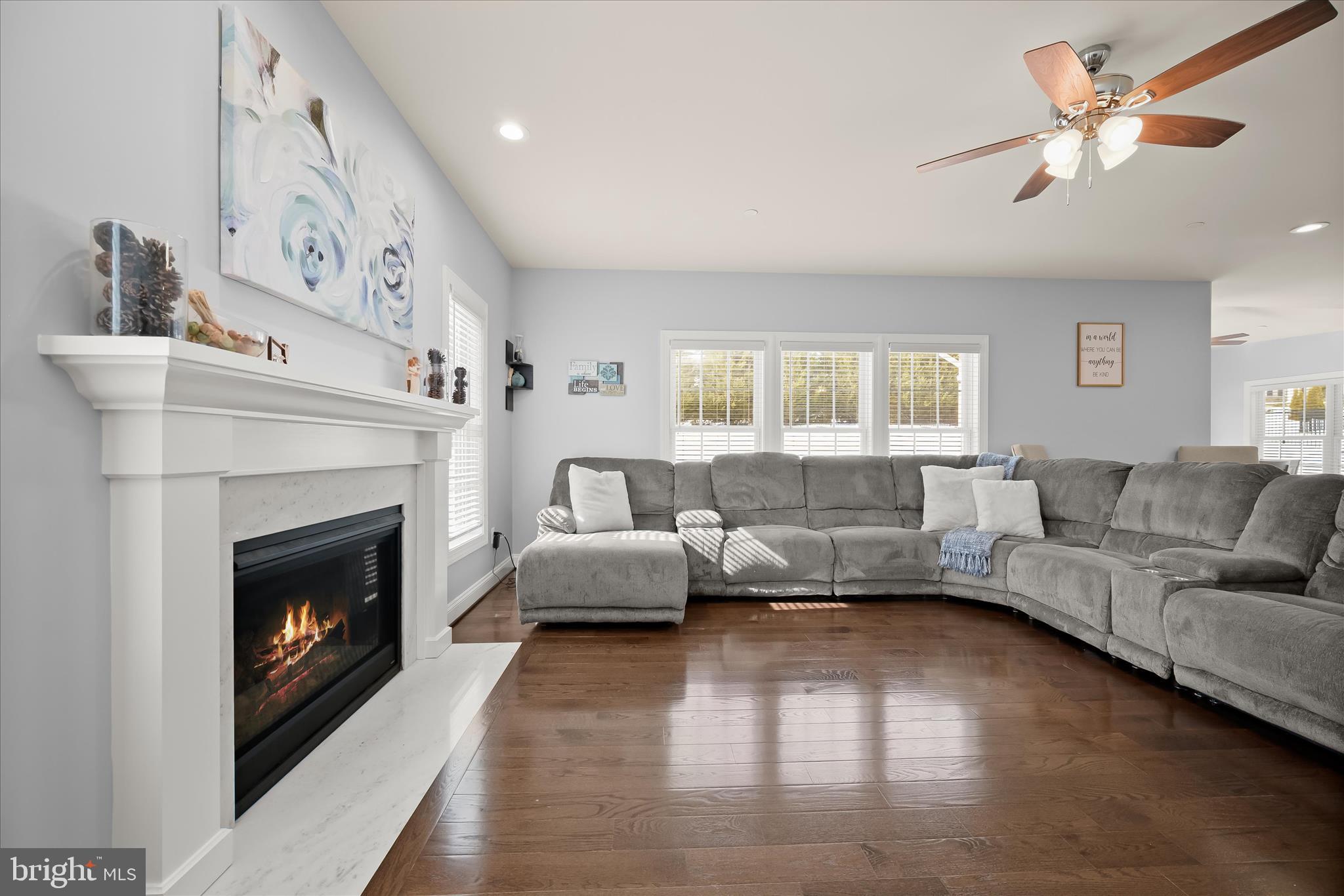 WATERS EDGE - Residential