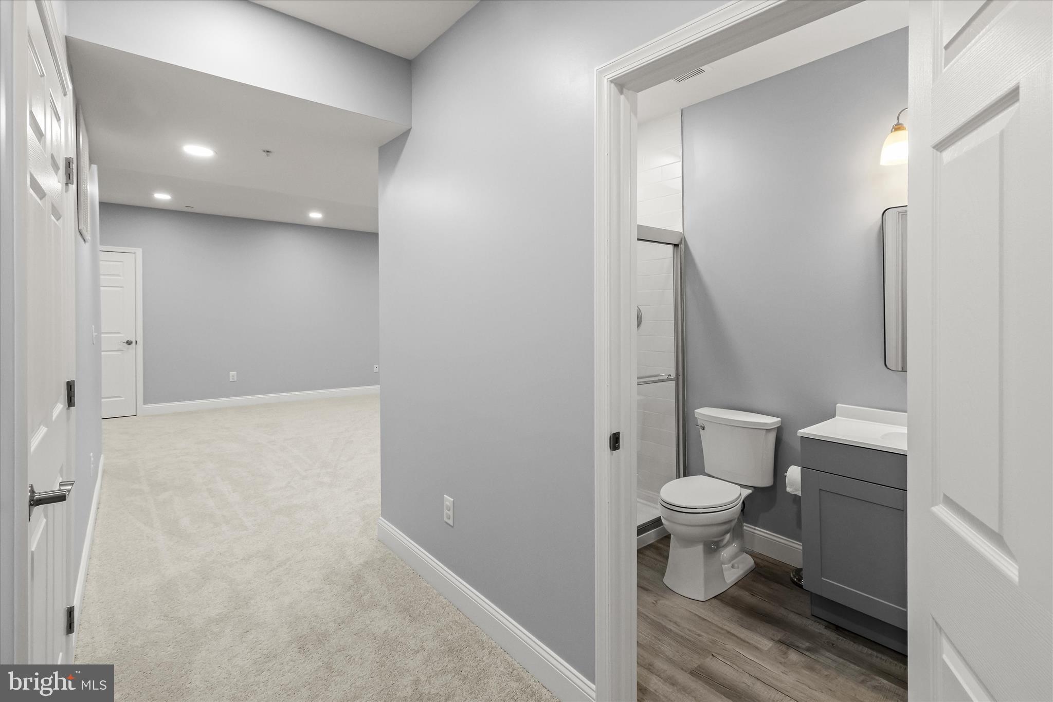 WATERS EDGE - Residential