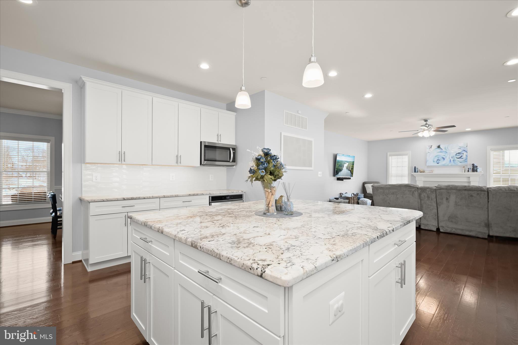 WATERS EDGE - Residential