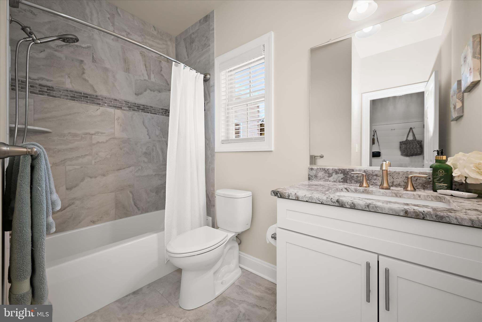 WATERS EDGE - Residential