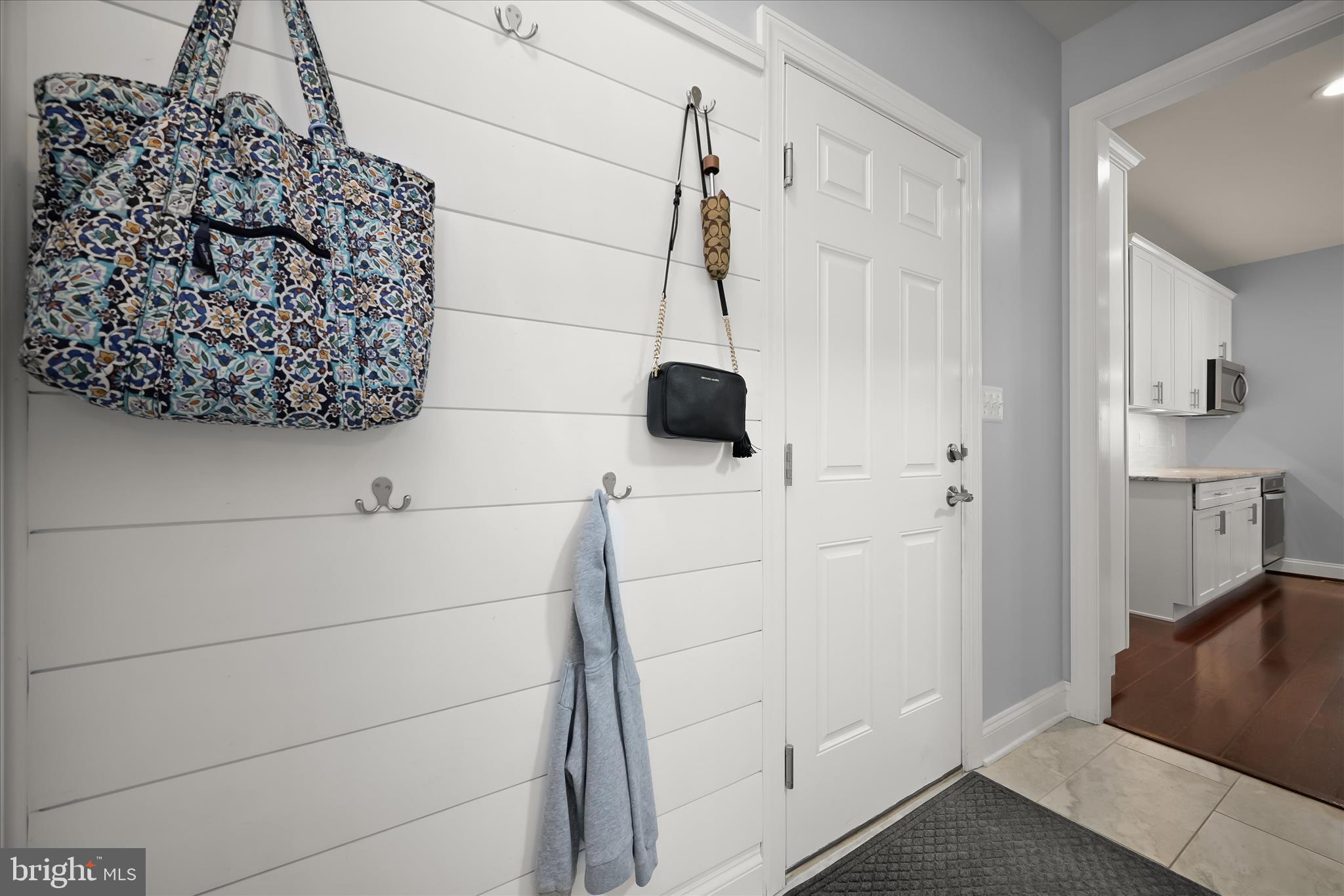 WATERS EDGE - Residential