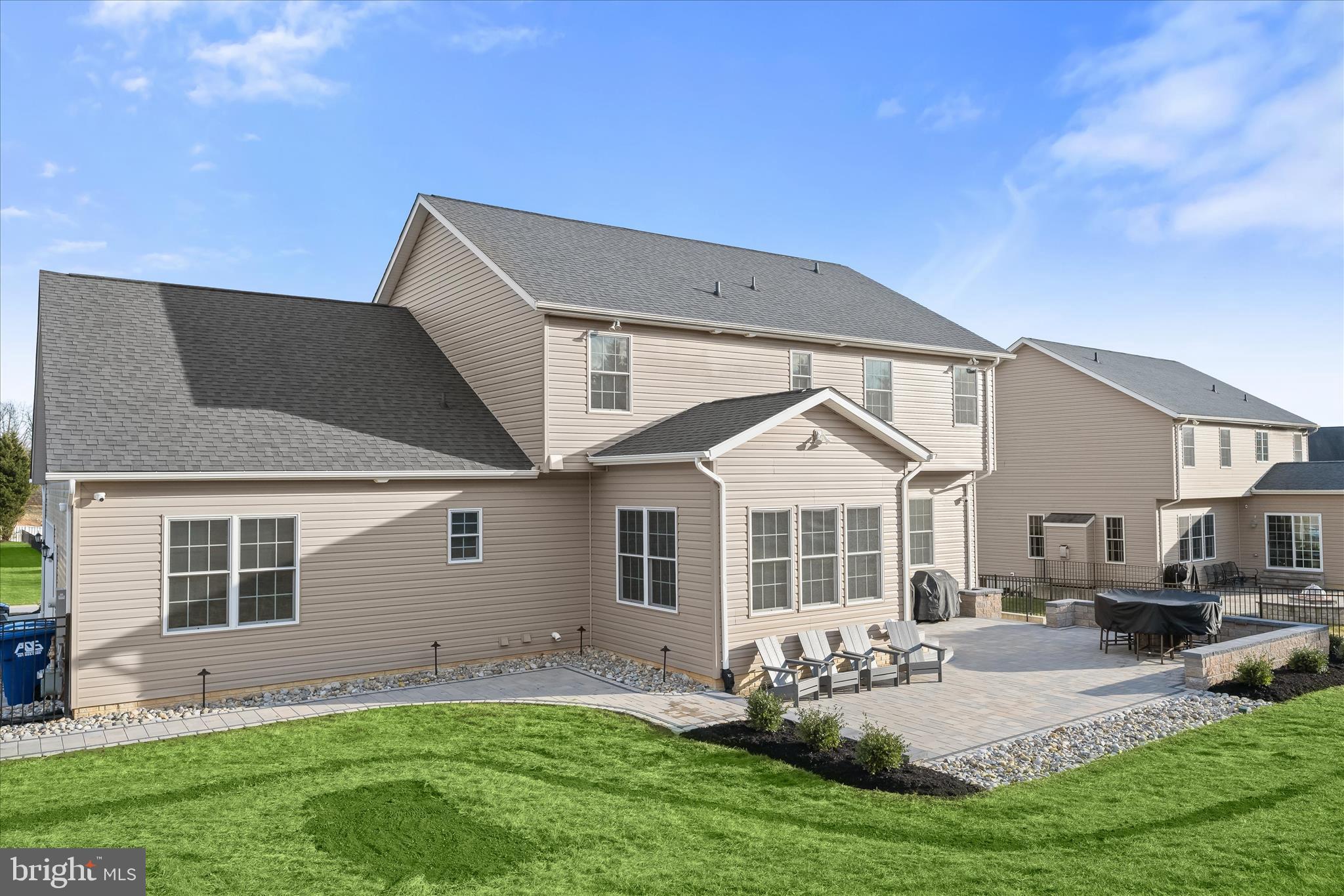 WATERS EDGE - Residential