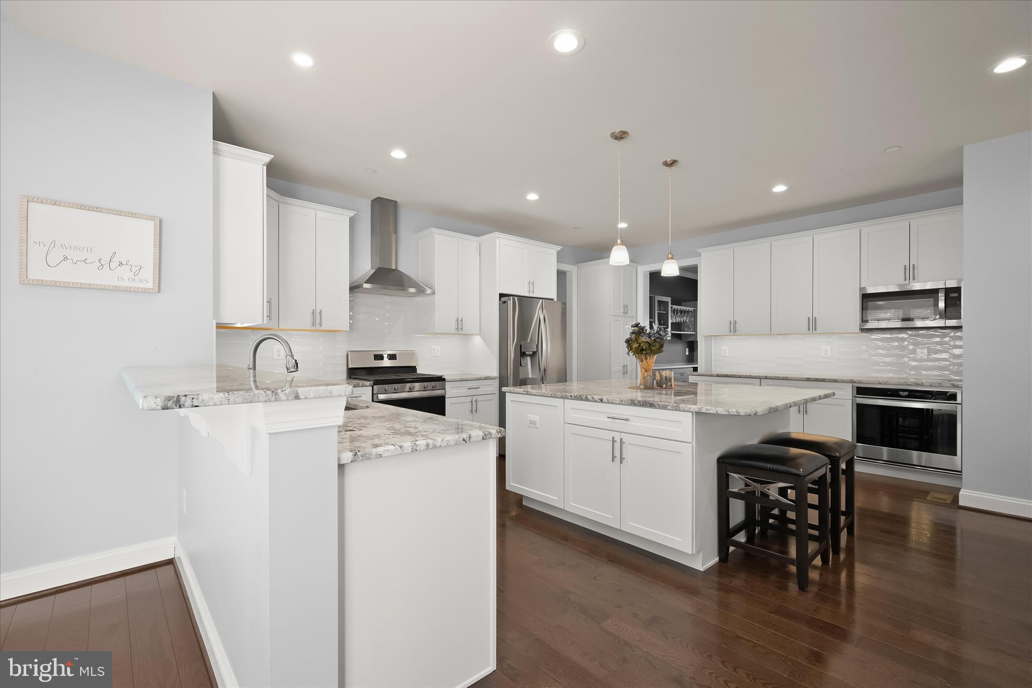 WATERS EDGE - Residential