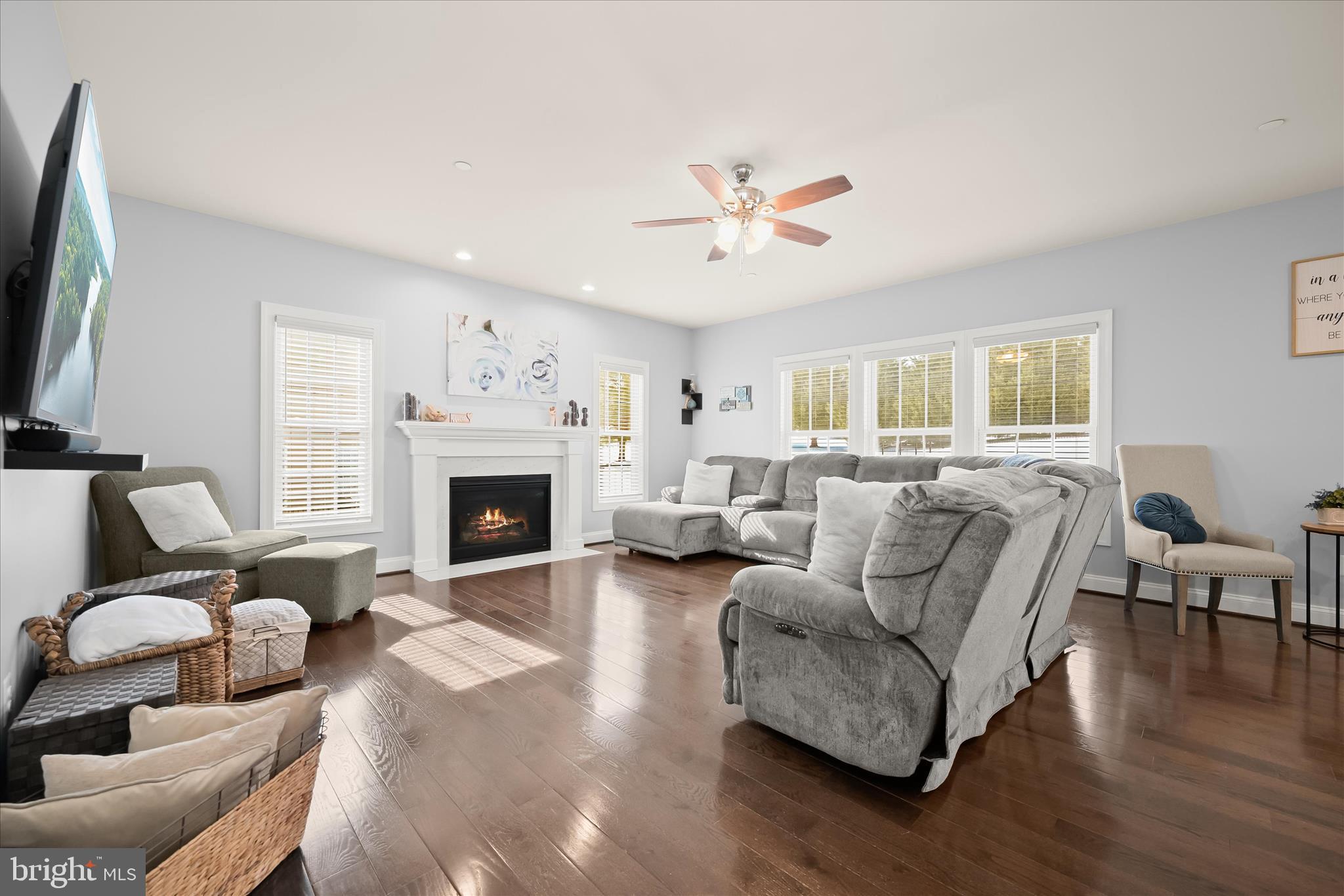 WATERS EDGE - Residential