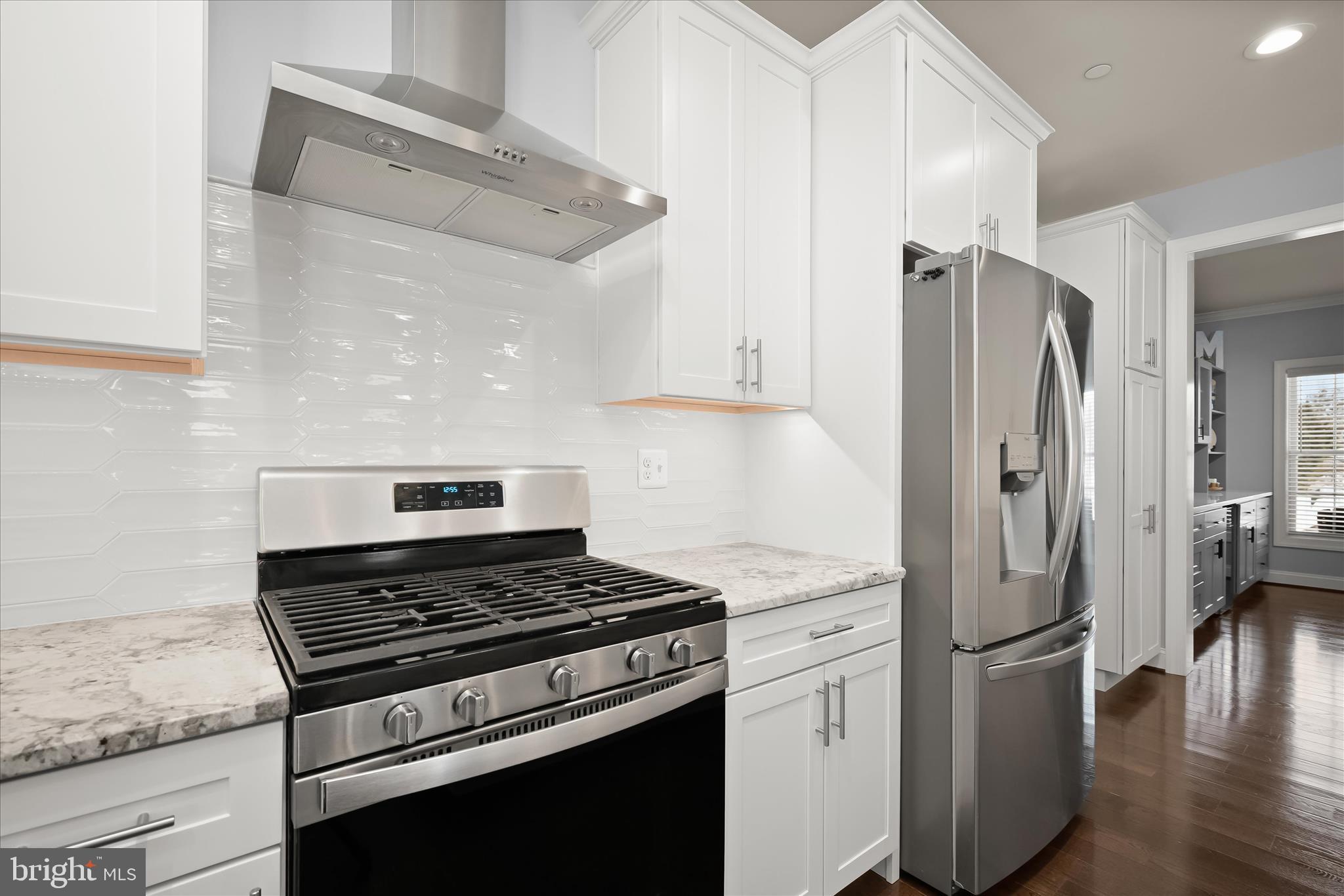 WATERS EDGE - Residential